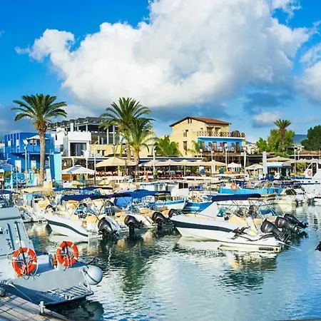 Beautiful With Private Pool, 1223 *